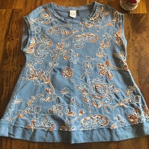 Anthropologie (Akemi + Kin) Sequin Top Small